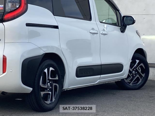 Toyota SIENTA 2022-11 8101895-14