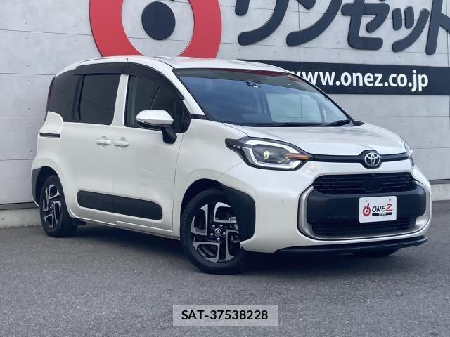Toyota SIENTA 2022-11 8101895-3