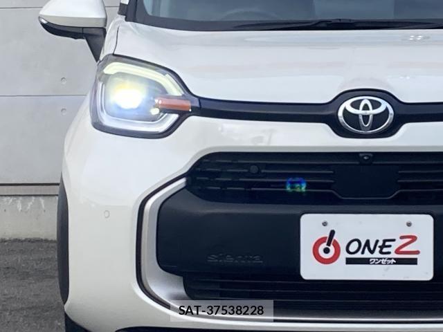 Toyota SIENTA 2022-11 8101895-6