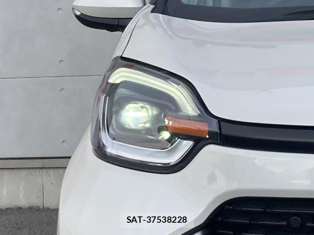 Toyota SIENTA 2022-11 8101895-8