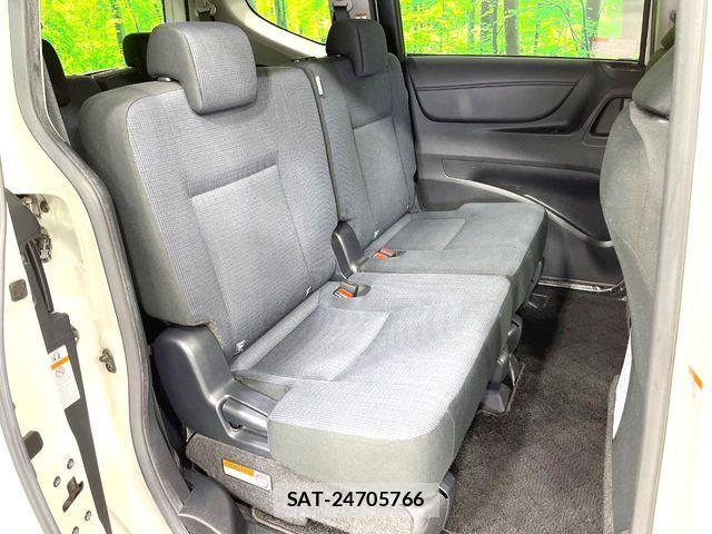 Toyota SIENTA 2017-09 8101903-9