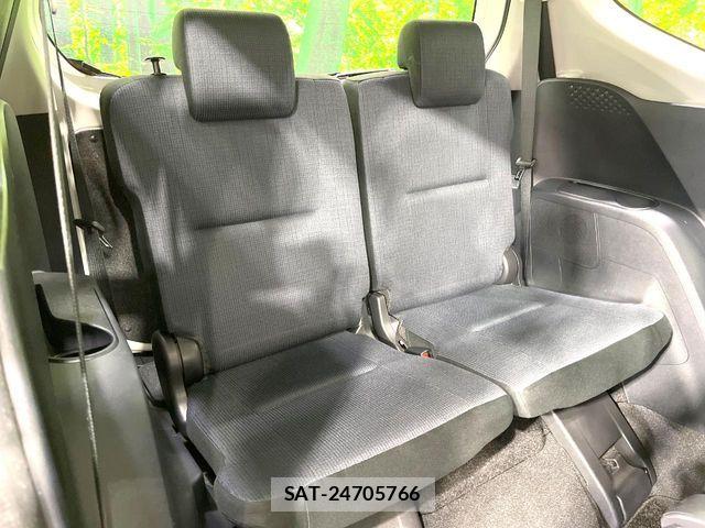 Toyota SIENTA 2017-09 8101903-10