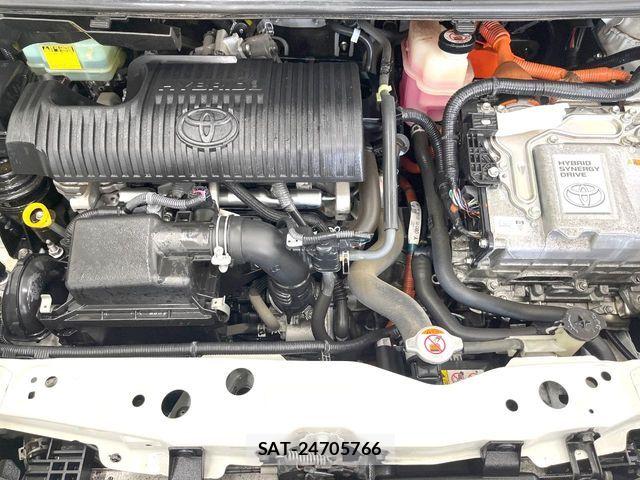 Toyota SIENTA 2017-09 8101903-19