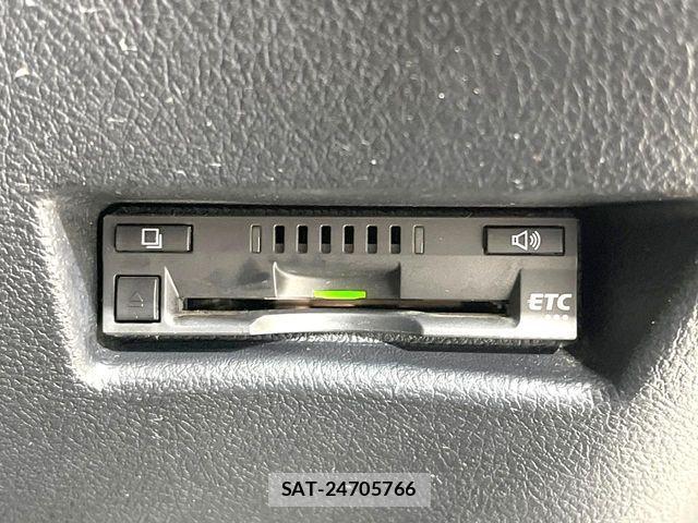 Toyota SIENTA 2017-09 8101903-6
