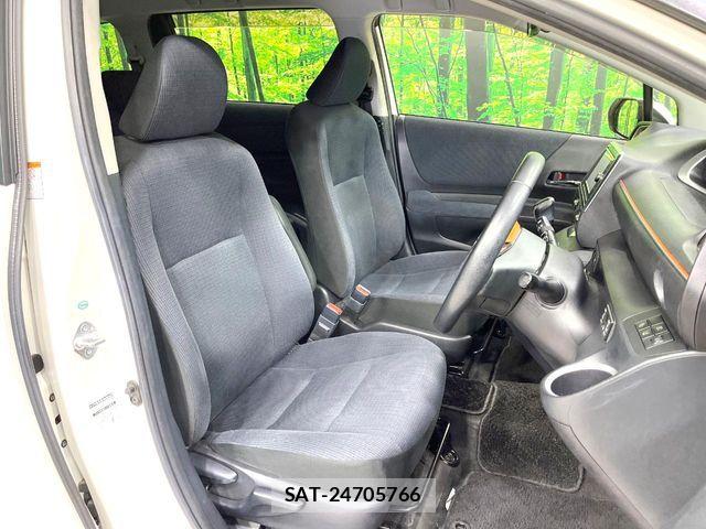 Toyota SIENTA 2017-09 8101903-8