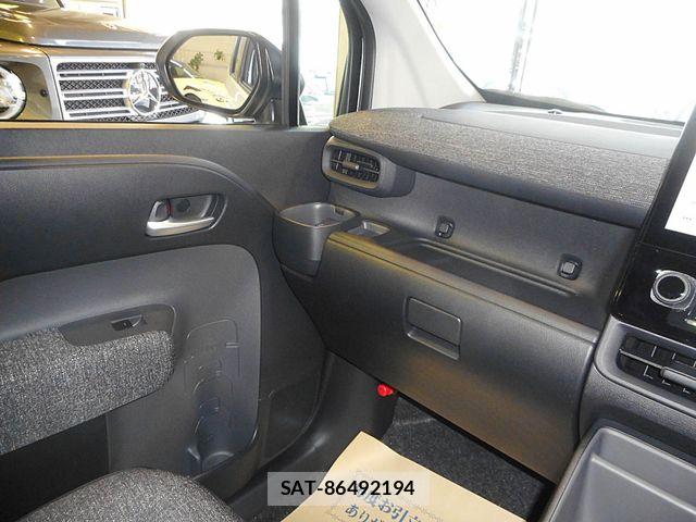 Toyota SIENTA 2026-06 8101892-20