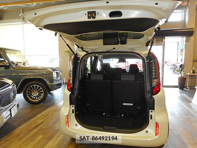 Toyota SIENTA 2026-06 8101892-28
