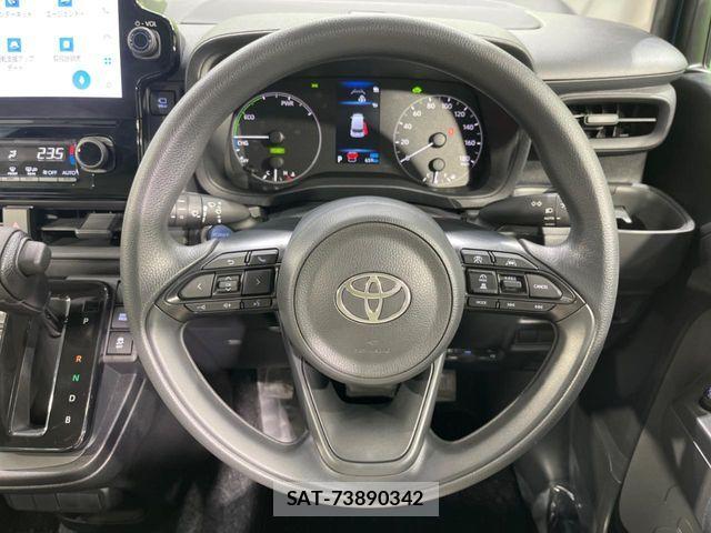 Toyota SIENTA 2023-10 8101893-10