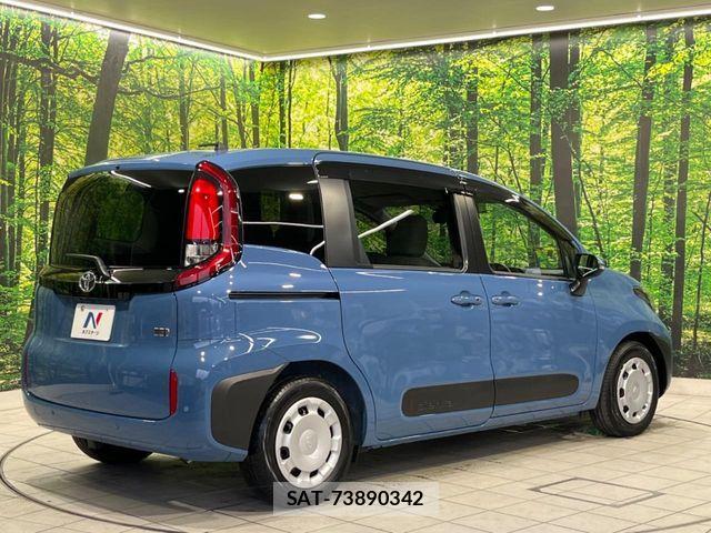 Toyota SIENTA 2023-10 8101893-16
