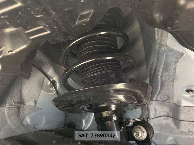 Toyota SIENTA 2023-10 8101893-19