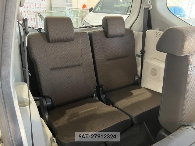 Toyota SIENTA 2017-06 8101901-10
