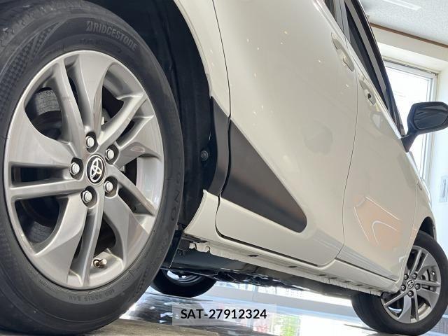 Toyota SIENTA 2017-06 8101901-13