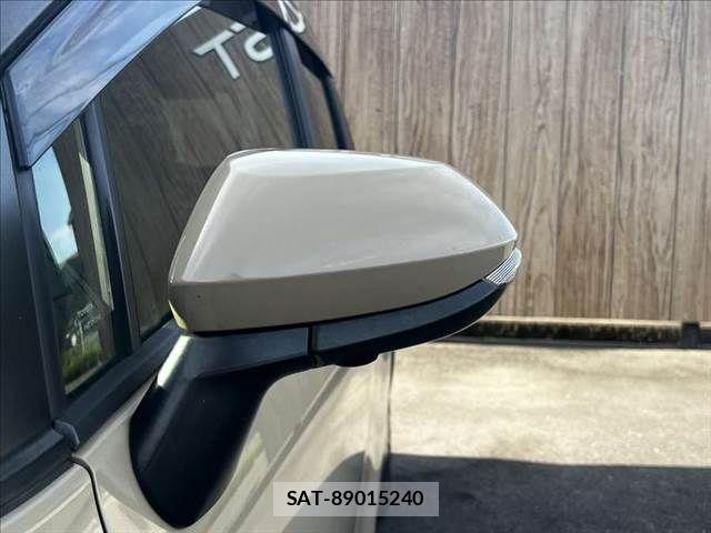 Toyota SIENTA 2020-05 8101904-20