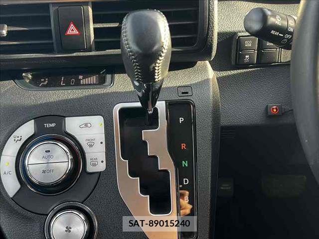 Toyota SIENTA 2020-05 8101904-27