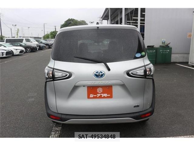 Toyota SIENTA 2020-09 8101902-12
