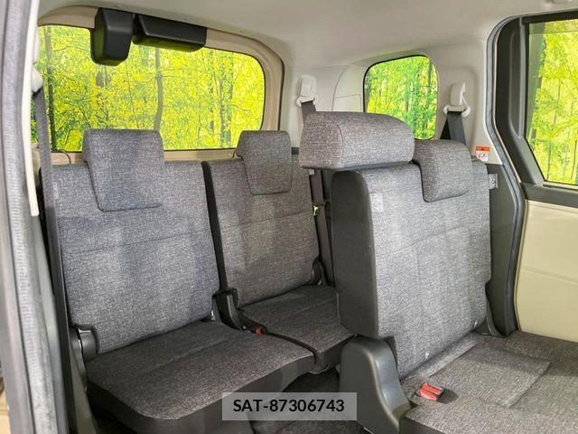 Toyota SIENTA 2023-05 8101891-9