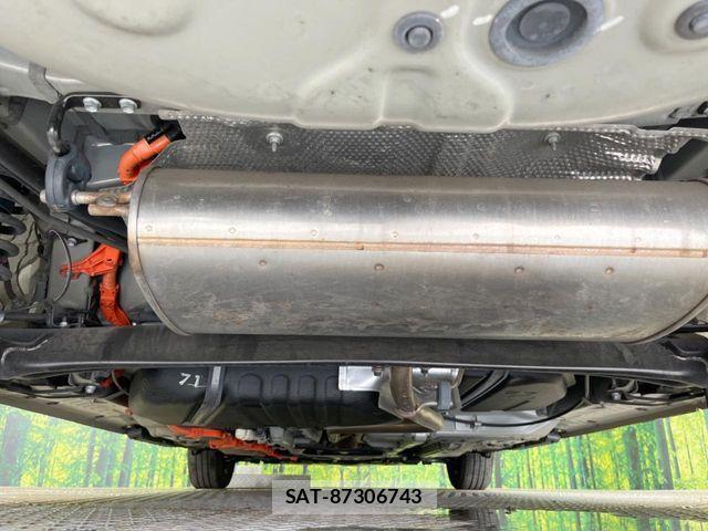 Toyota SIENTA 2023-05 8101891-18