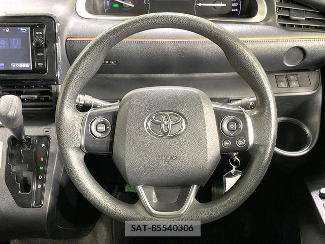 Toyota SIENTA 2015-07 8101905-11