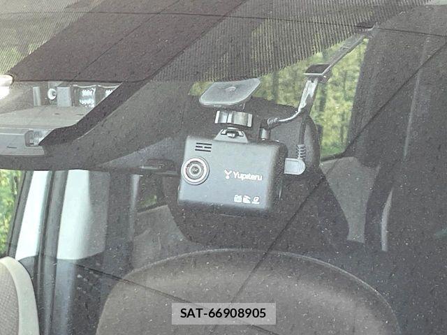 Toyota SIENTA 2019-03 8101894-6