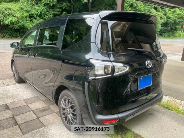 Toyota SIENTA 2022-05 8101896-3