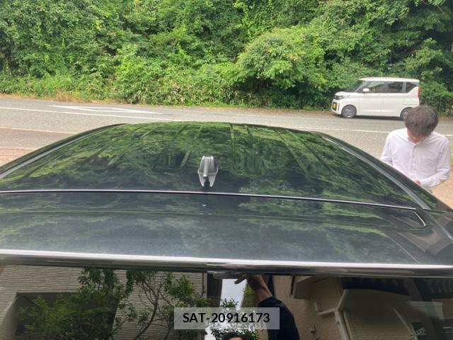 Toyota SIENTA 2022-05 8101896-4