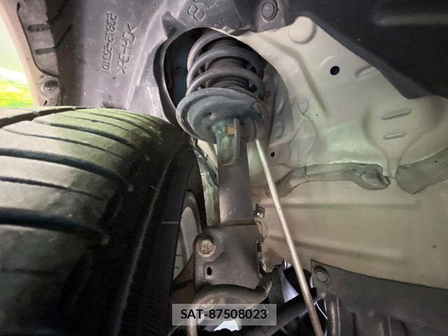 Toyota SIENTA 2019-09 8101897-19
