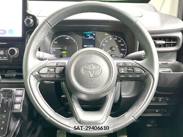 Toyota SIENTA 2023-12 8132392-12