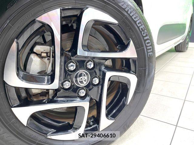 Toyota SIENTA 2023-12 8132392-14