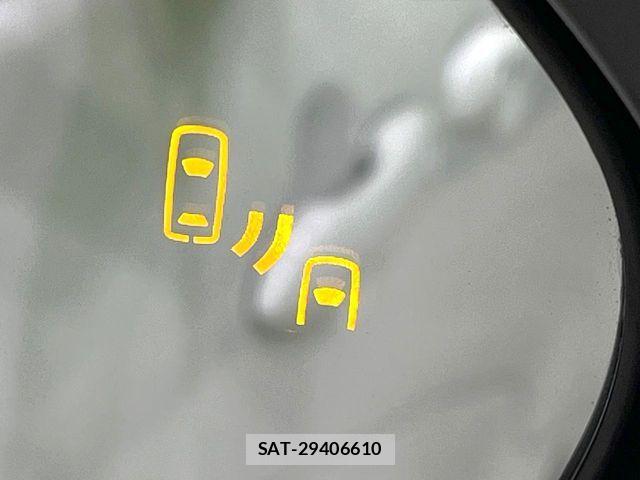 Toyota SIENTA 2023-12 8132392-5