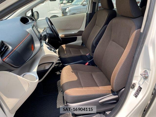 Toyota SIENTA 2015-09 8132402-15