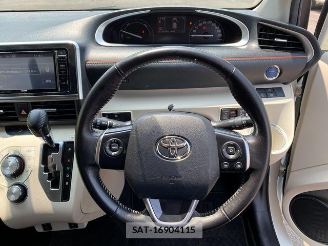 Toyota SIENTA 2015-09 8132402-23