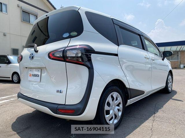 Toyota SIENTA 2015-09 8132402-6
