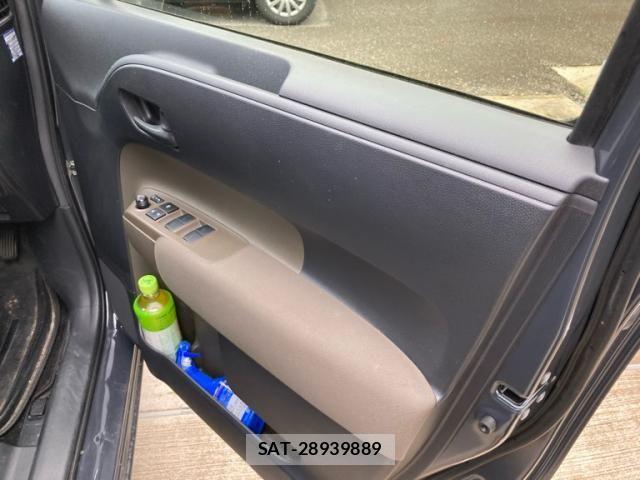 Toyota SIENTA 2023-11 8132396-9