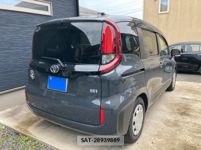Toyota SIENTA 2023-11 8132396-2