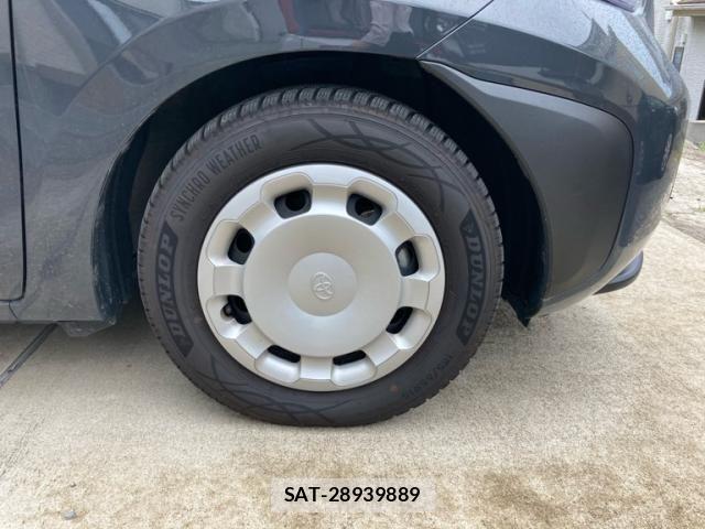Toyota SIENTA 2023-11 8132396-6