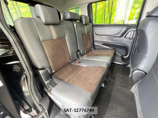 Toyota SIENTA 2021-08 8132399-8