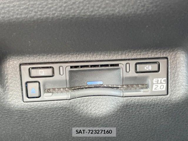 Toyota SIENTA 2023-06 8132391-6