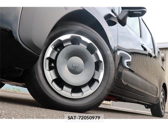 Toyota SIENTA 2025-02 8132379-17