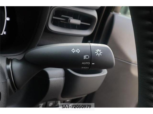 Toyota SIENTA 2025-02 8132379-28