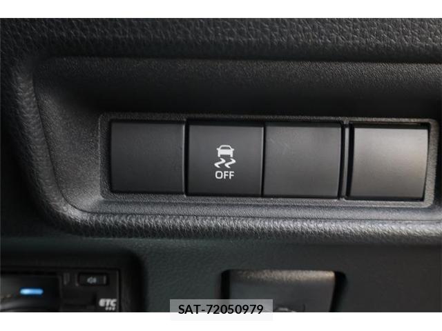 Toyota SIENTA 2025-02 8132379-8