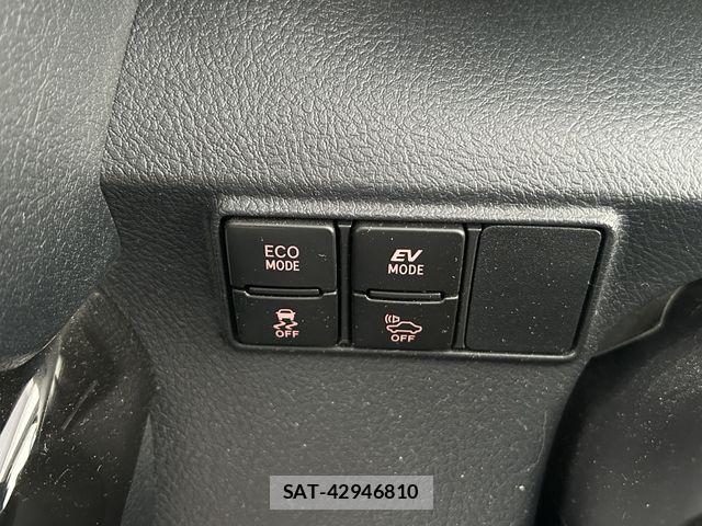 Toyota SIENTA 2016-12 8132401-17