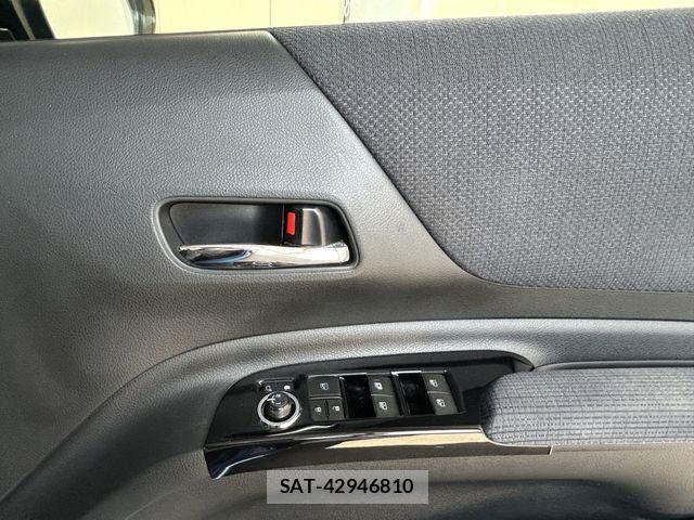 Toyota SIENTA 2016-12 8132401-27