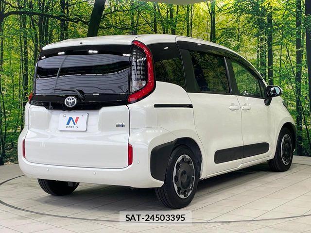Toyota SIENTA 2024-04 8132383-17