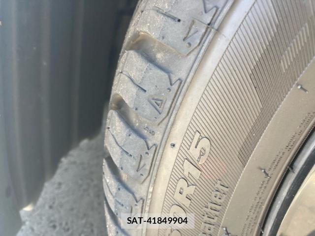 Toyota SIENTA 2021-09 8132398-9