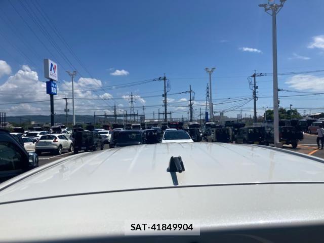 Toyota SIENTA 2021-09 8132398-12