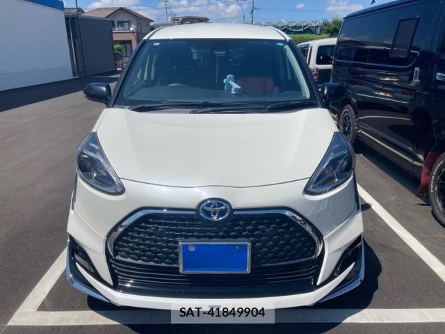 Toyota SIENTA 2021-09 8132398-1