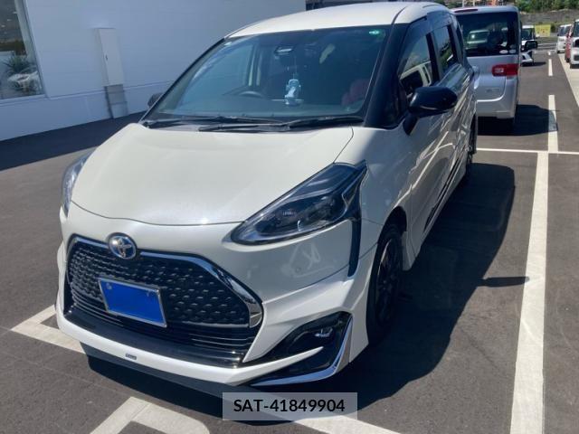 Toyota SIENTA 2021-09 8132398-2