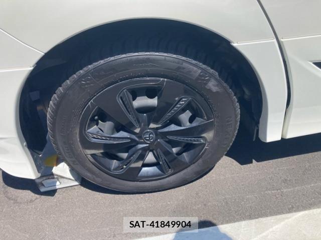 Toyota SIENTA 2021-09 8132398-8