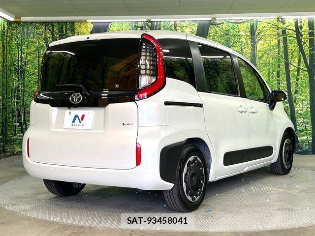 Toyota SIENTA 2025-06 8132382-16