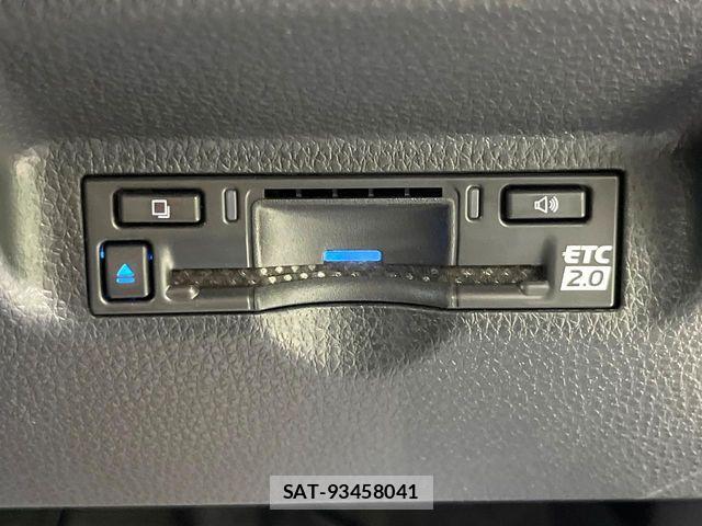 Toyota SIENTA 2025-06 8132382-4